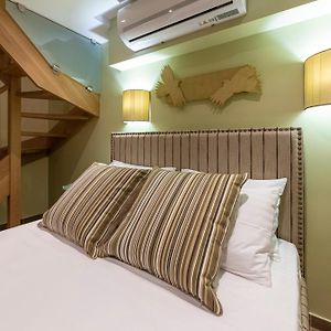 IPELHOME - Plaka Boutique Apartments