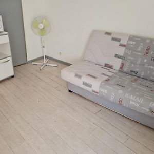 studio intra-muros meublé