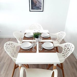 Appartement à 3 Chambres à Coucher