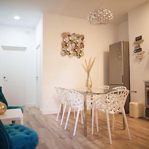 Appartement à 3 Chambres à Coucher