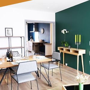Appartement à 2 Chambres à Coucher