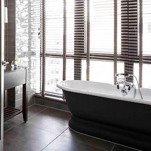 Suite Signature Lit King-Size