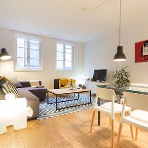 Appartement à 2 Chambres à Coucher