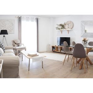 Appartement à 3 Chambres à Coucher