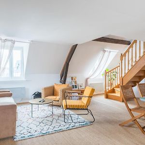 Appartement à 2 Chambres à Coucher
