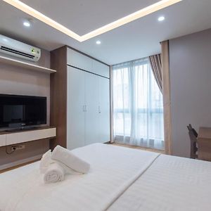 Studio Lit King-Size