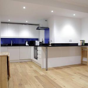 Appartement à 3 Chambres à Coucher