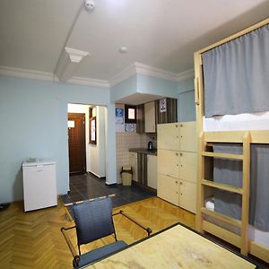Dormitory Room Mixed