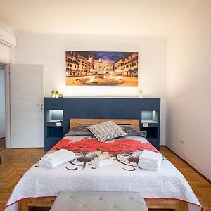 Suite à 2 Chambres à Coucher Lit King-Size