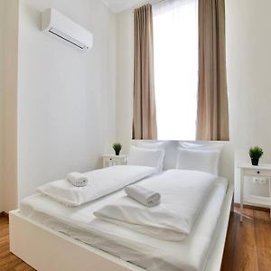 Appartement à 3 Chambres à Coucher