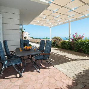Apartment Faros