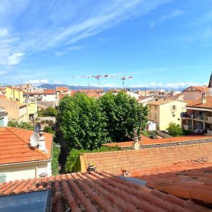 Renovated 2 Bedroom Duplex Apartment In The Center Of Antibes
