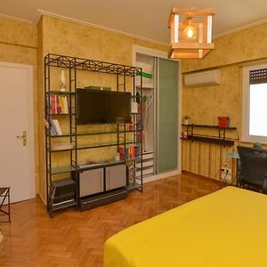 Athens Stylish Studio In Front Of Syntagma Metro Stop For 2