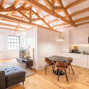 Newly Renovated Cozy Central Loft W/ Ac By Lovelystay