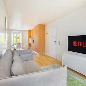 Appartement à 2 Chambres à Coucher