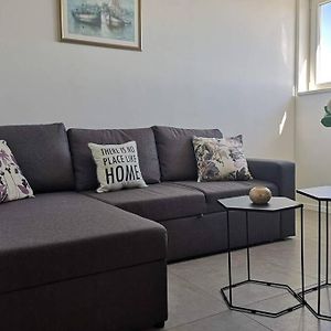 Appartement à 3 Chambres à Coucher