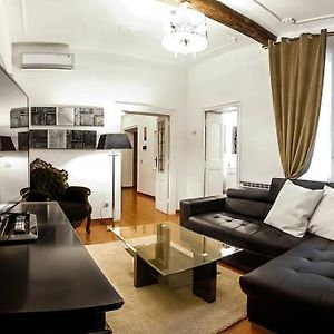 Appartement à 3 Chambres à Coucher