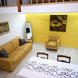 Appartement à 3 Chambres à Coucher