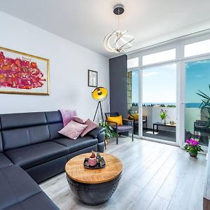 Appartement à 2 Chambres à Coucher