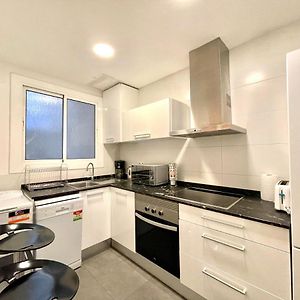 Appartement à 3 Chambres à Coucher