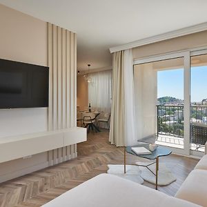 Appartement à 2 Chambres à Coucher