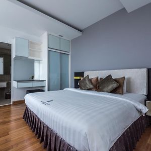 Appartement à 3 Chambres à Coucher