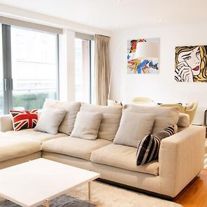 Modern 2 Bedroom With Balcony Near Oxford Street