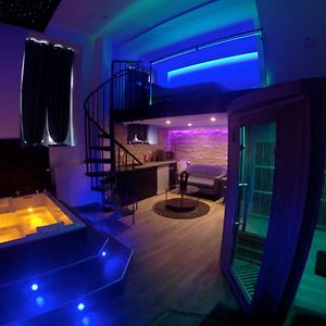 Appartement de Luxe à 1 Chambre à Coucher