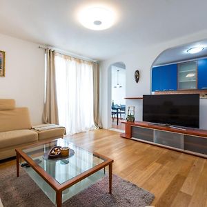 Apartment Oceania