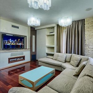 Appartement à 2 Chambres à Coucher
