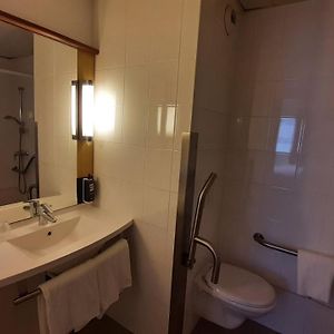 Chambre Accessible aux Personnes à Mobilité Réduite Standarde Double