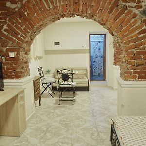 Top Center Semi-Detached Apartment Studio