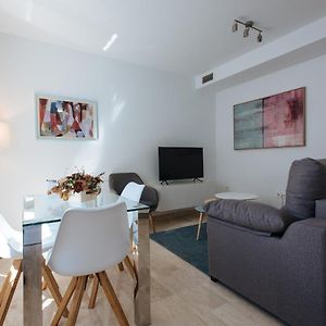 Appartement à 2 Chambres à Coucher