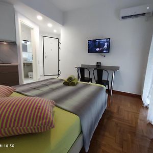 Studio In The Heart Of Athens Next To Monastyraki.