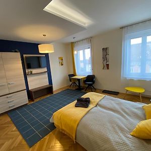 Frank & Fang Apartments Mk1