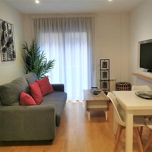Pis modern a Girona centre amb pati, 2hab, Wi-Fi, pàrquing