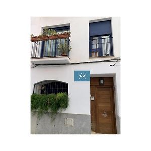 Sitges Spaces Deluxe Beach Apartment- 3 Bedroom, 2 Bathroom, Next To Beach, Sleeps 6