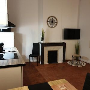 Appartement à 2 Chambres à Coucher