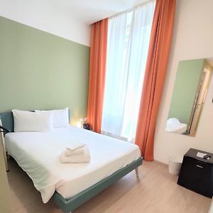 Chambre Lit King-Size avec Accès aux Personnes Handicapées