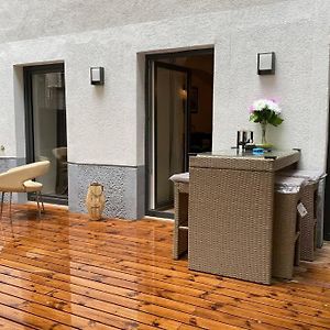 Appartement à 2 Chambres à Coucher