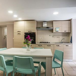 Appartement à 3 Chambres à Coucher