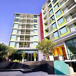 Lakkhana Poolside Resort
