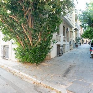 Pan'S Cave Studio In Plaka