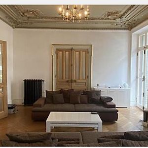 Appartement à 3 Chambres à Coucher