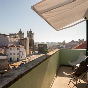 The Cathedral'S Terrace