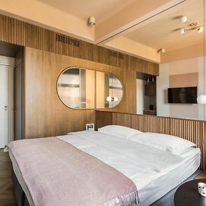 Angelus Apartments