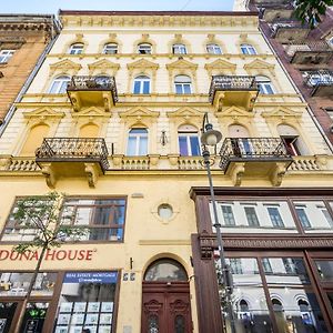 Bpr Kiraly Street Nest With A/C