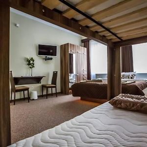Luxury Air-Conditioned Family Apartment Spitalska Old Town
