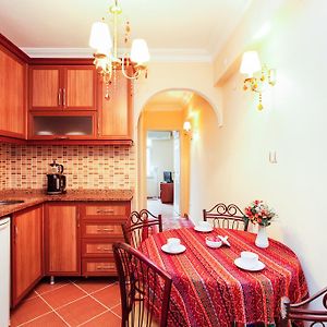 Appartement à 2 Chambres à Coucher au Sous-Sol
