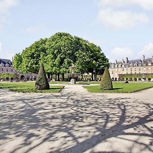 CMG - Place des Vosges